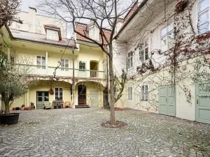 Pronájem bytu 2+kk, Praha - Staré Město, Haštalská, 58 m2