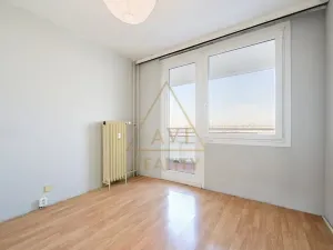 Prodej bytu 3+1, Praha - Prosek, Vysočanská, 74 m2