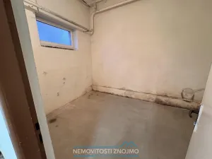 Pronájem výrobních prostor, Znojmo, Bolzanova, 496 m2