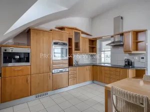 Prodej ordinace, Křižanov, Benešovo náměstí, 530 m2