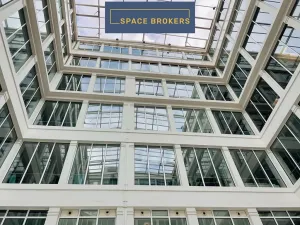 Pronájem kanceláře, Praha, Křižíkova, 550 m2