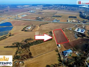 Prodej komerčního pozemku, Úsilné, 7491 m2