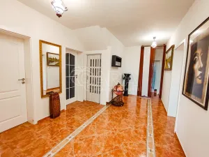 Prodej vícegeneračního domu, Srubec, 334 m2