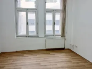 Pronájem kanceláře, Praha - Žižkov, Domažlická, 21 m2