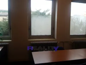 Pronájem kanceláře, Vroutek, 330 m2