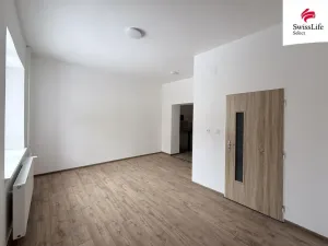 Pronájem bytu 1+kk, Úpice, Spojenců, 33 m2