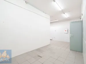 Pronájem obchodního prostoru, Praha - Strašnice, Počernická, 140 m2