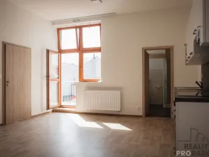 Pronájem bytu 2+kk, Olomouc, Dolní náměstí, 52 m2