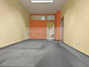 Pronájem kanceláře, Pečky, Chvalovická, 71 m2