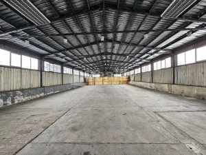 Pronájem skladu, Jihlava, Školní, 645 m2