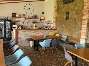 Pronájem restaurace, Velké Pavlovice, Bezručova, 74 m2