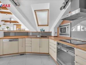 Prodej bytu 5+kk, Praha - Dolní Měcholupy, Za kovárnou, 219 m2