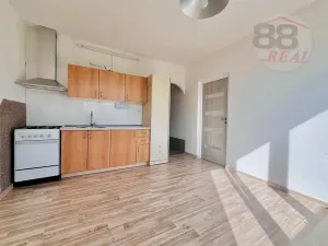 Prodej bytu 1+1, Klášterec nad Ohří, Jana Ámose Komenského, 35 m2