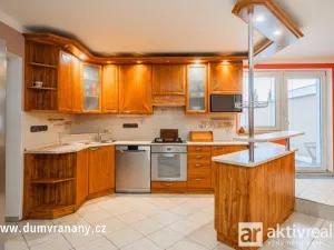 Prodej vícegeneračního domu, Vraňany, 283 m2