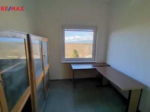 Prodej výrobních prostor, Uherčice, 1500 m2