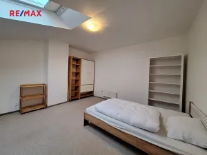 Pronájem bytu 2+kk, Hostivice, Za Mlýnem, 45 m2
