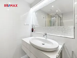 Prodej bytu 3+kk, Praha - Hrdlořezy, Učňovská, 71 m2