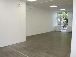 Pronájem kanceláře, Zlín, nám. T. G. Masaryka, 68 m2