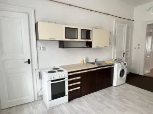 Pronájem bytu 2+kk, Praha - Nusle, Svatoslavova, 36 m2