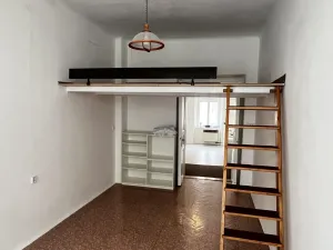 Pronájem bytu 2+kk, Praha - Nusle, Svatoslavova, 36 m2