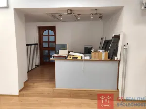 Prodej obchodního prostoru, Znojmo, Velká Michalská, 326 m2