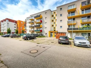 Pronájem garážového stání, České Budějovice - České Budějovice 2, Husova tř., 13 m2