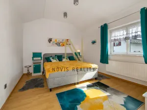 Prodej vícegeneračního domu, Regen,Německo, 213 m2