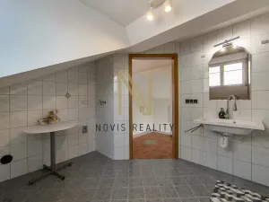 Prodej vícegeneračního domu, Regen,Německo, 213 m2