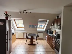 Pronájem bytu 1+kk, České Budějovice, Rudolfovská tř., 24 m2