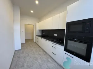 Pronájem bytu 2+1, České Budějovice, Mánesova, 70 m2