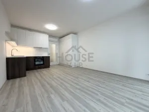 Prodej bytu 1+kk, Praha - Hloubětín, Poděbradská, 33 m2