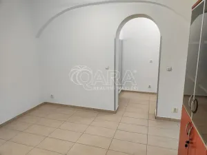 Pronájem kanceláře, Praha - Karlín, Křižíkova, 22 m2