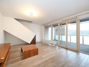 Pronájem bytu 5+kk, Praha - Hrdlořezy, Mezilehlá, 141 m2