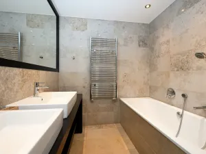 Pronájem bytu 5+kk, Praha - Hrdlořezy, Mezilehlá, 141 m2