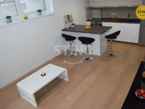 Pronájem atypického bytu, Zlín, Zahradní, 46 m2