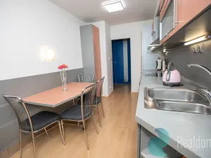 Prodej bytu 3+1, Praha, Brandlova, 67 m2