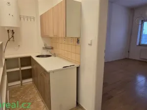 Pronájem bytu 1+1, Brno, Dukelská třída, 37 m2