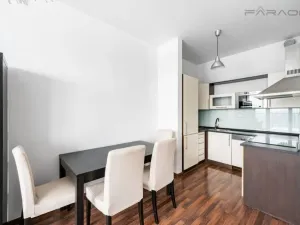 Pronájem bytu 2+kk, Praha - Holešovice, Jankovcova, 67 m2