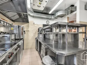 Pronájem restaurace, Praha - Čakovice, Theinova, 187 m2