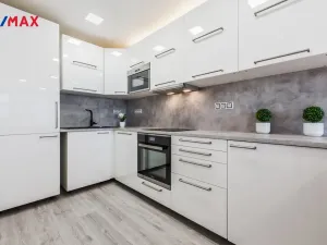 Prodej bytu 2+kk, Praha - Černý Most, Breitcetlova, 46 m2
