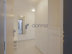 Pronájem bytu 2+kk, Praha, Univerzitní, 51 m2