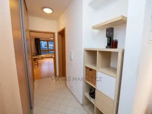 Pronájem bytu 1+kk, Praha - Liboc, Naardenská, 46 m2