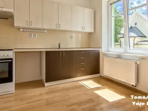 Pronájem bytu 2+1, Hradec Králové - Slezské Předměstí, Slavíčkova, 60 m2