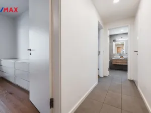Pronájem bytu 3+kk, Praha - Libeň, Menclova, 96 m2