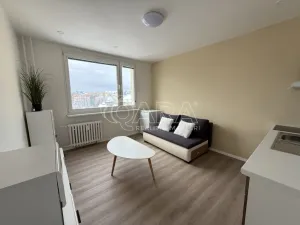 Pronájem bytu 1+kk, Jablonec nad Nisou, Budovatelů, 22 m2