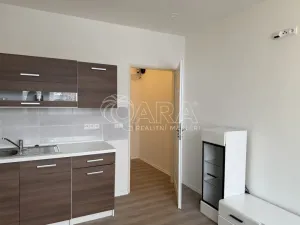 Pronájem bytu 1+kk, Jablonec nad Nisou, Budovatelů, 22 m2