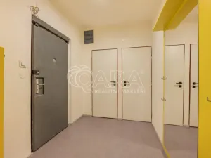 Prodej bytu 3+kk, Praha - Žižkov, Strážní, 72 m2