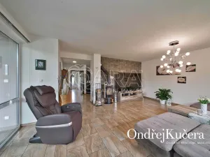 Prodej rodinného domu, Kostelec nad Labem, K Jahodovce, 140 m2