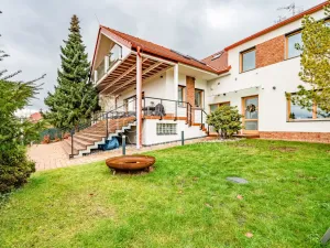 Pronájem vily, Roztoky, Nad vinicemi, 393 m2