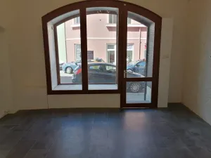 Pronájem obchodního prostoru, Kladno, Váňova, 35 m2